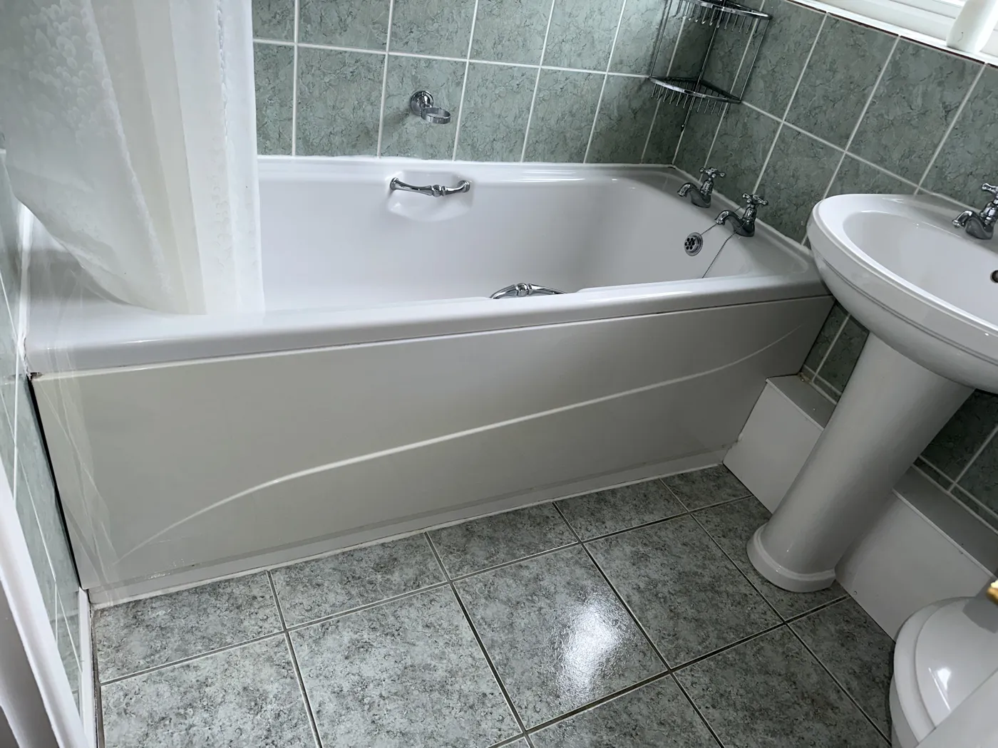 A client's bath before the UDOOR® door was fitted